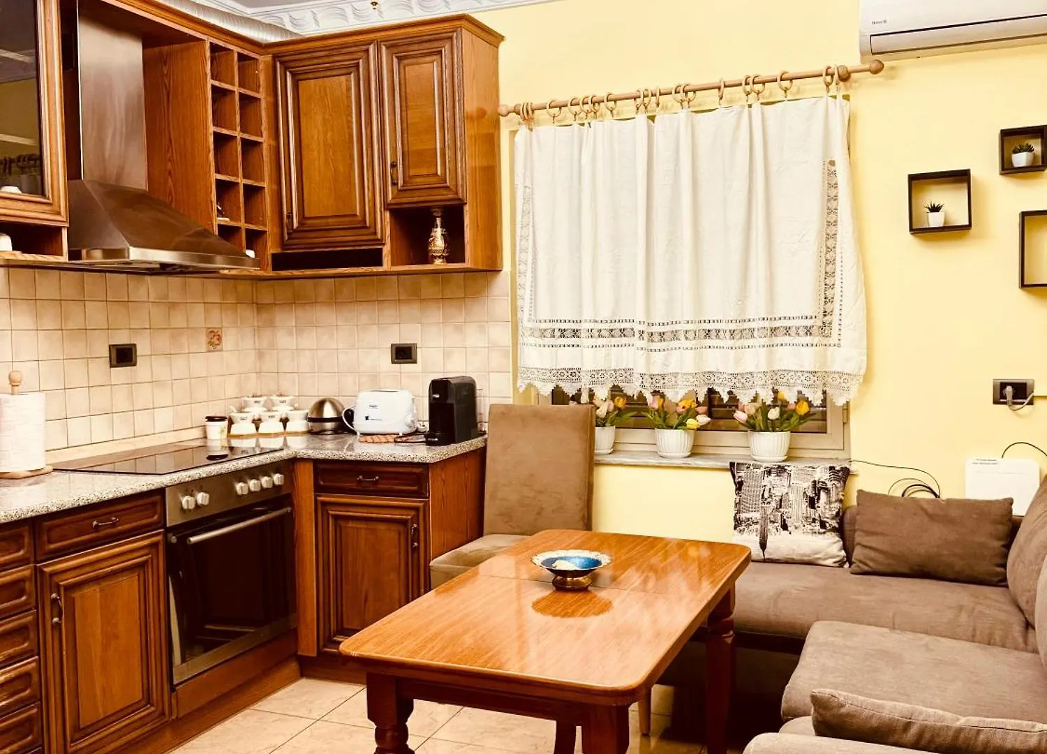 Fun House Serenity Appartement Tirana 0*,